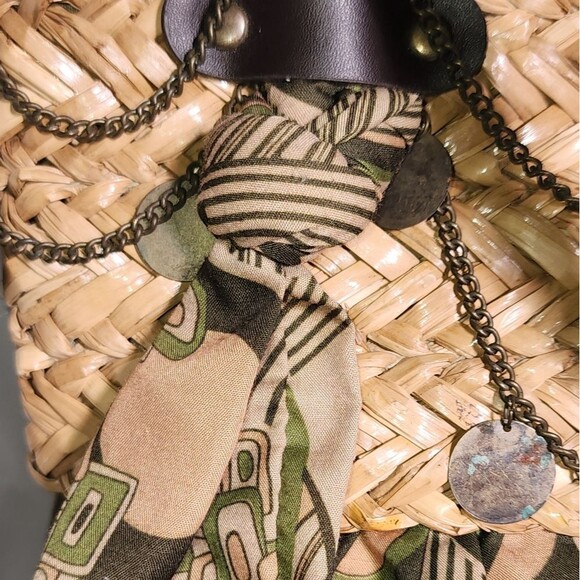 Sun 'N Sand Green and Tan Woven Straw & Fabric Summer Tote 12"X14"(flat) - Picture 4 of 11